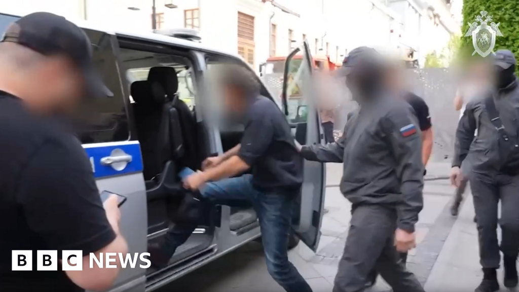 Москва съобщи че е задържала френски гражданин обвинен в събиране
