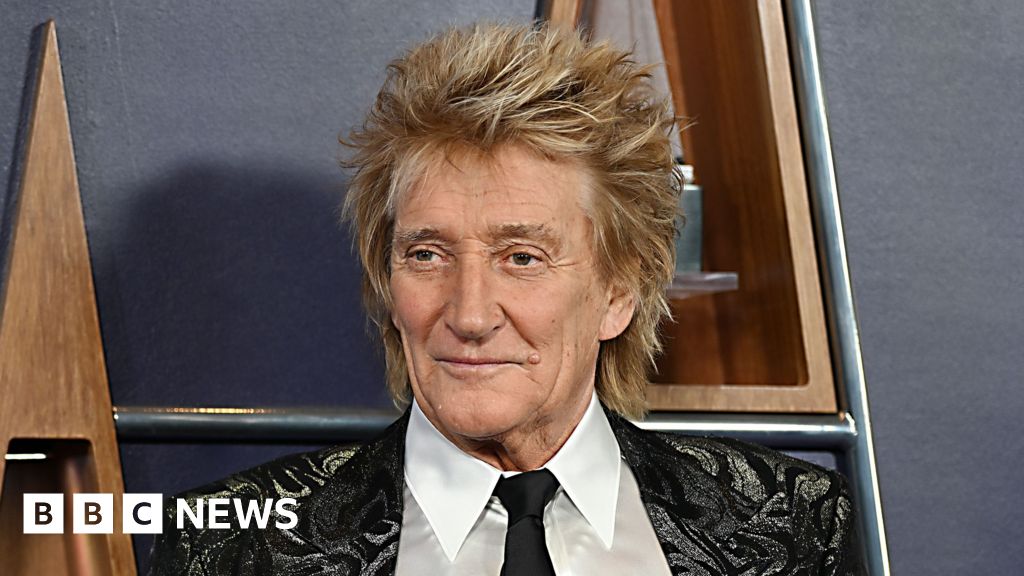 Rod Stewart cancels US gigs ahead of Glastonbury