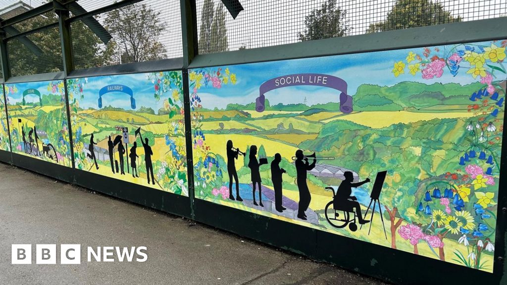 Vandalism at railway station decreases thanks to artwork