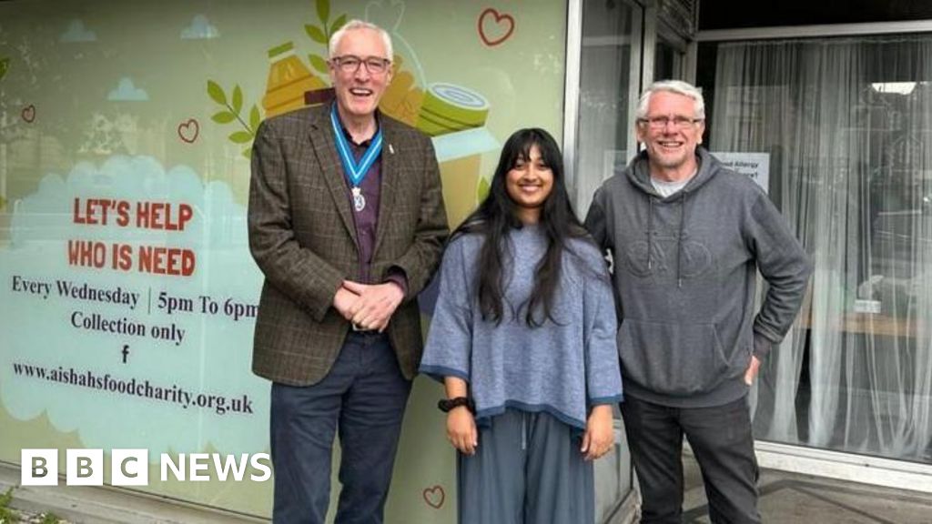 Graduate wins award for self-made food bank