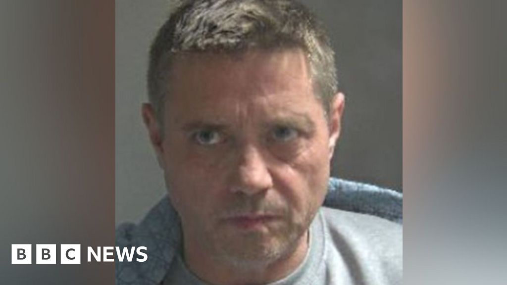 Actor John Alford jailed for sex assaults on teens