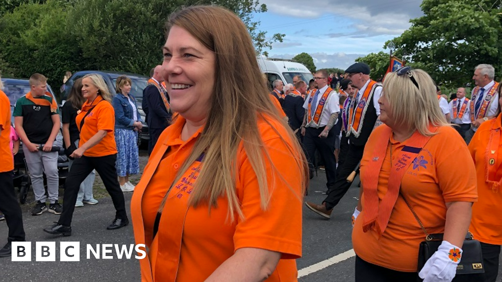 Donegal Orange parade takes place in Rossnowlagh BBC News