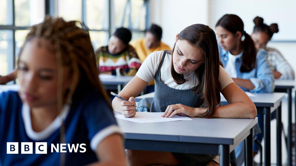 Exam board faces £300k fine for 'major failings'