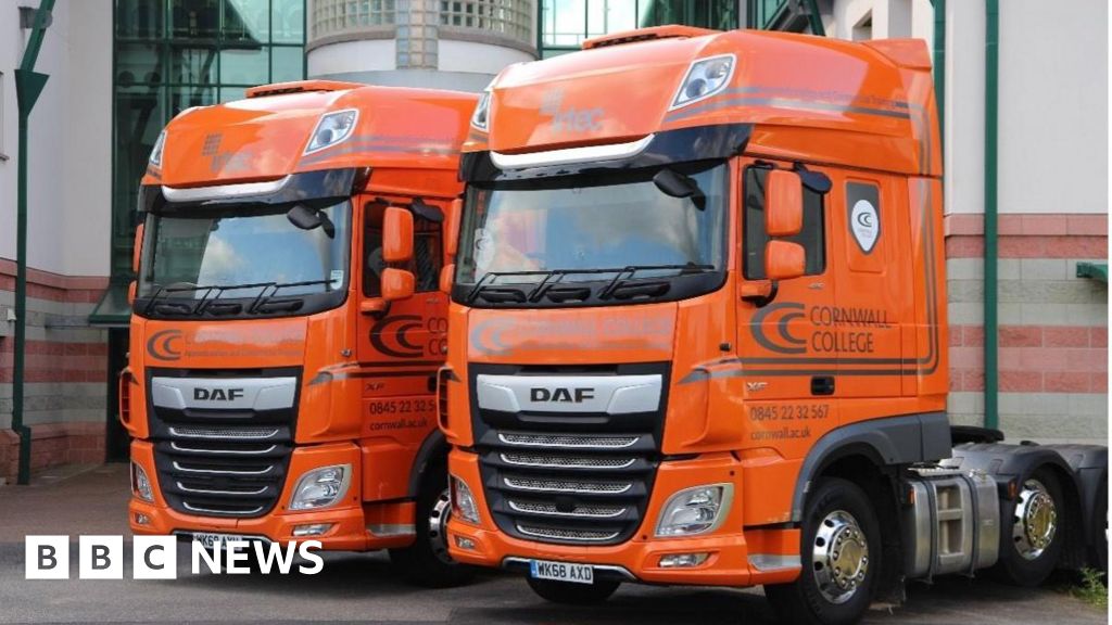 Cornwall College Camborne welcomes HGVs to boost training - BBC News