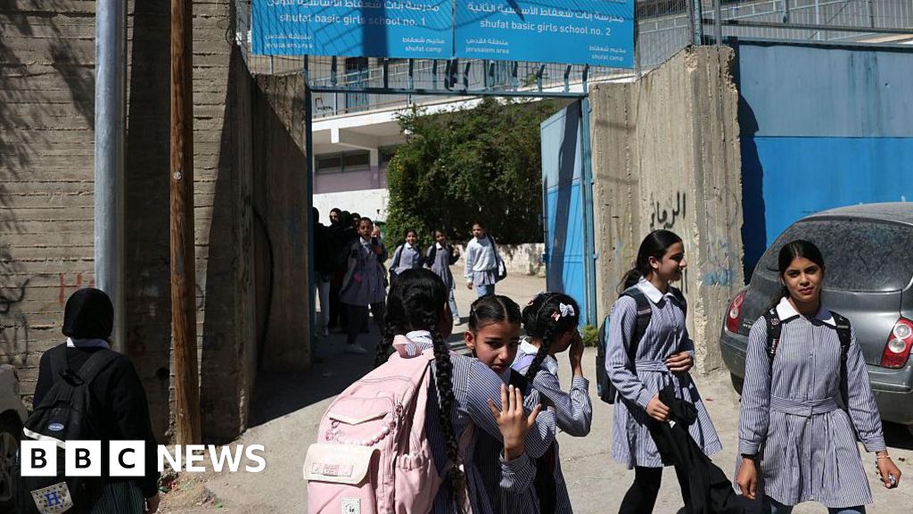 Israeli forces close Unrwa-run schools in East Jerusalem thumbnail