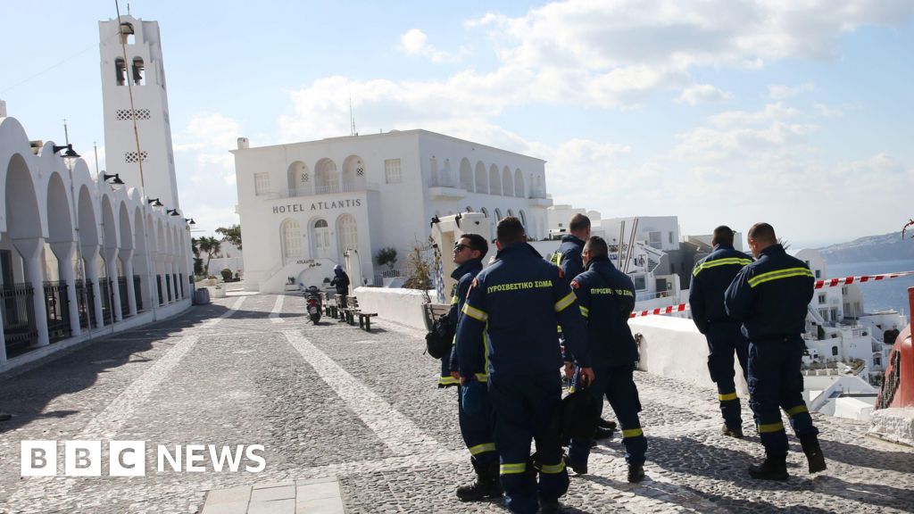 Santorini diguncang oleh lebih banyak gempa bumi saat ketidakpastian tumbuh