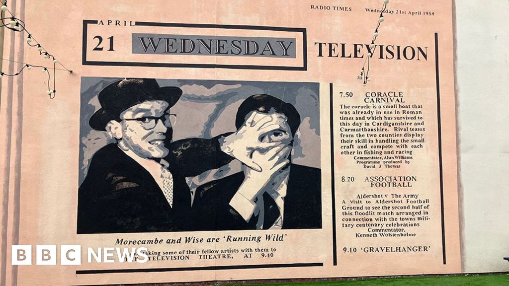 New Eric Morecambe mural unveiled for centenary