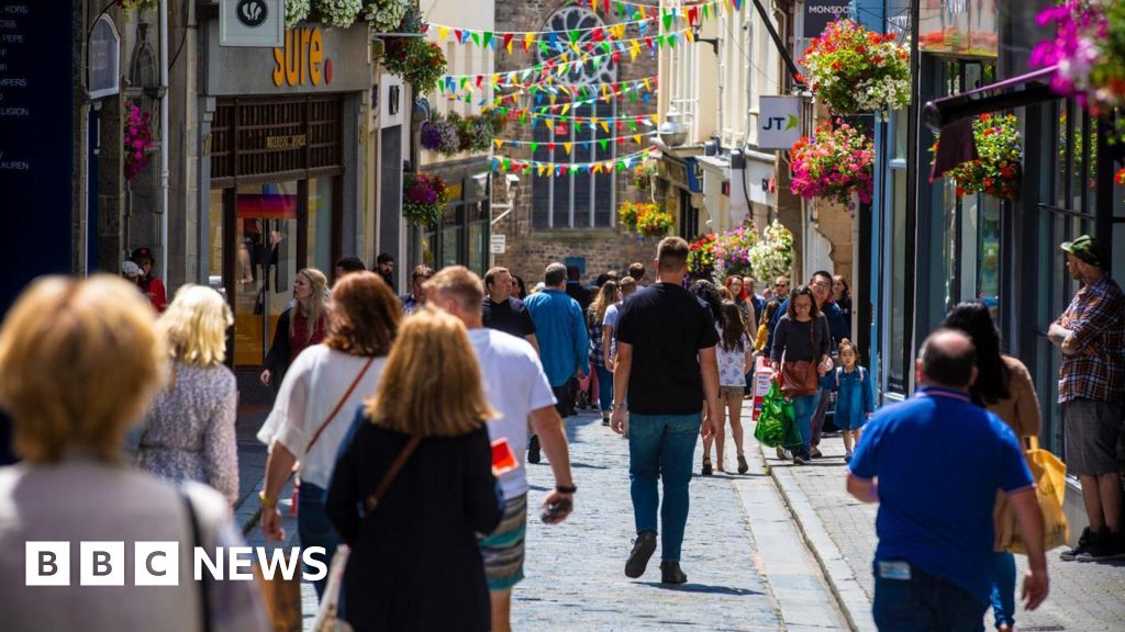 People asked for views on Guernsey’s shops