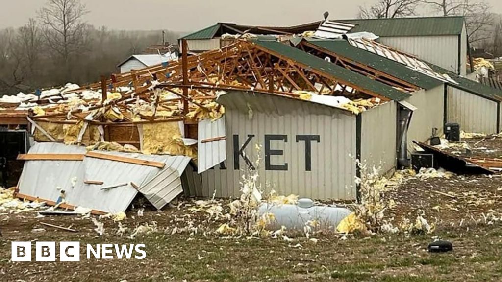 Penghancuran tornado di Missouri memukul penduduk dengan keras