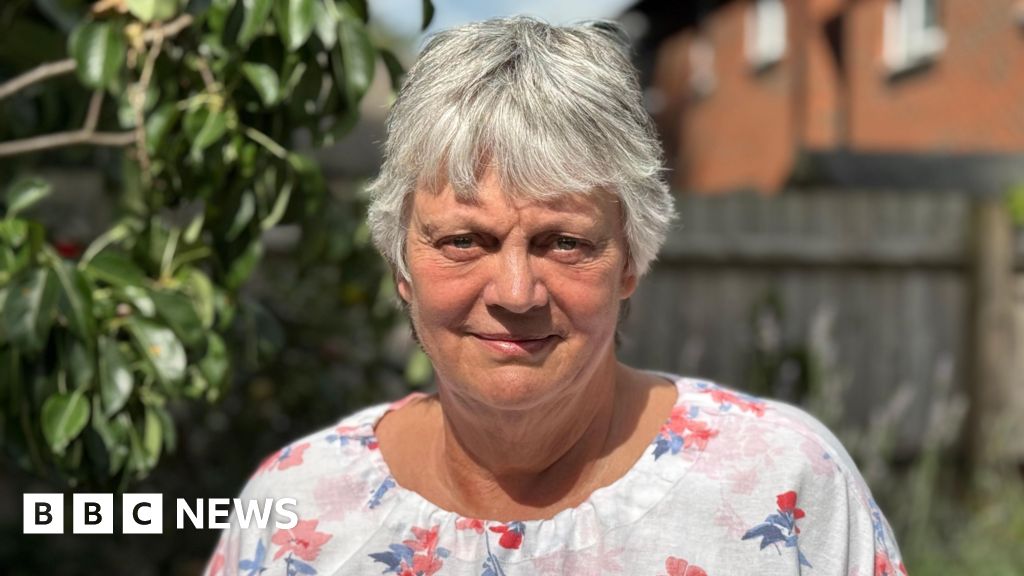 Women in pain facing long delays for NHS surgery