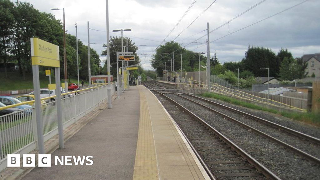 Boy, 15, stabbed in leg near tram stop and taken to hospital | Manchester News