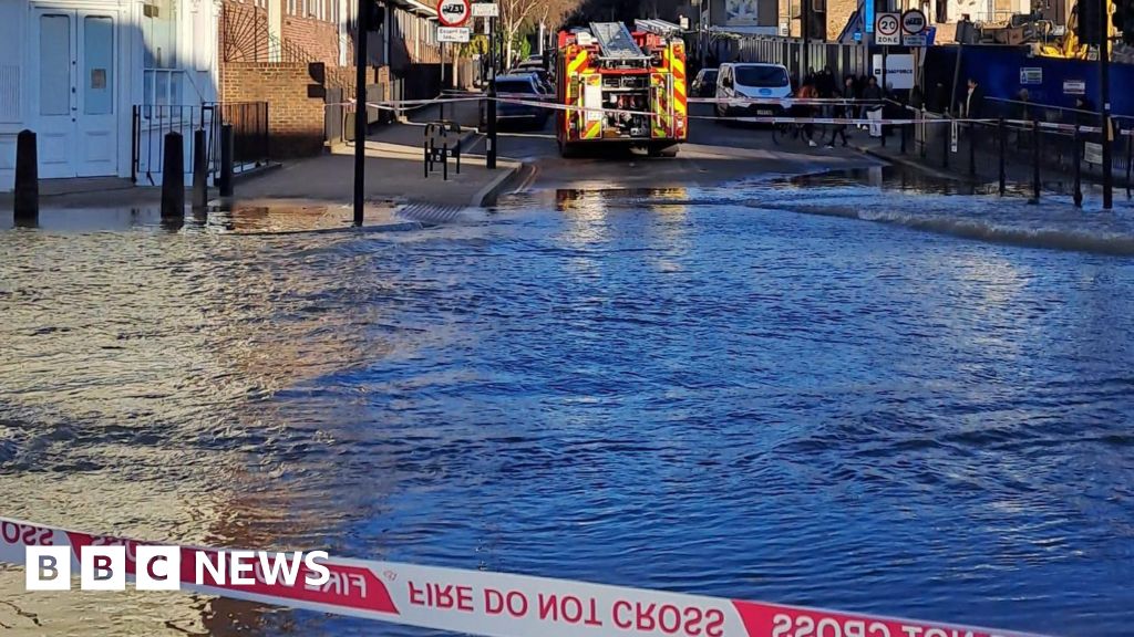 Repairs carried out on water main after flooding