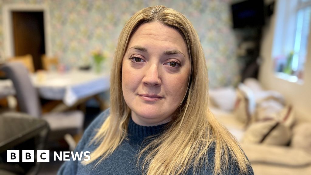 Medical trial helps paralysed Bedfordshire woman be a mum again