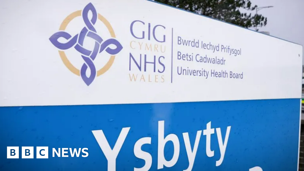 Elderly woman 'dies alone in A&E corridor in full view of patients'