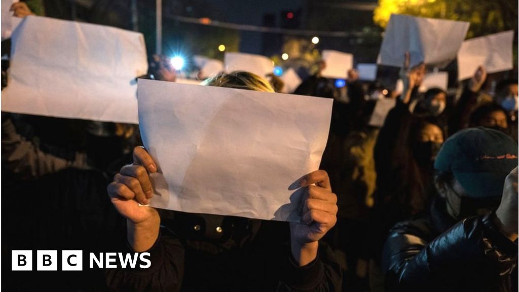Протестиращите без Covid, които избягаха от Китай в страх