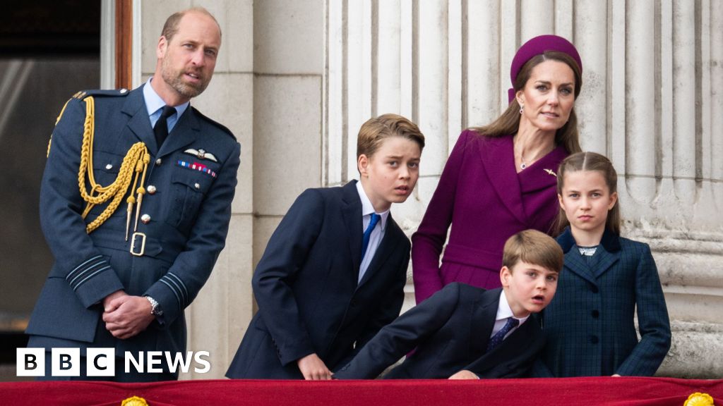 Royals watch Red Arrows flypast and have tea with veterans for VE Day anniversary