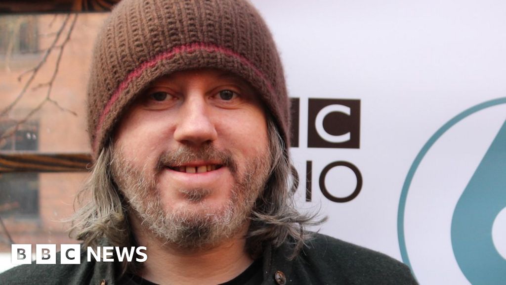 Badly Drawn Boy To Celebrate 25 Years In Music With Fan-pleasing Tour 