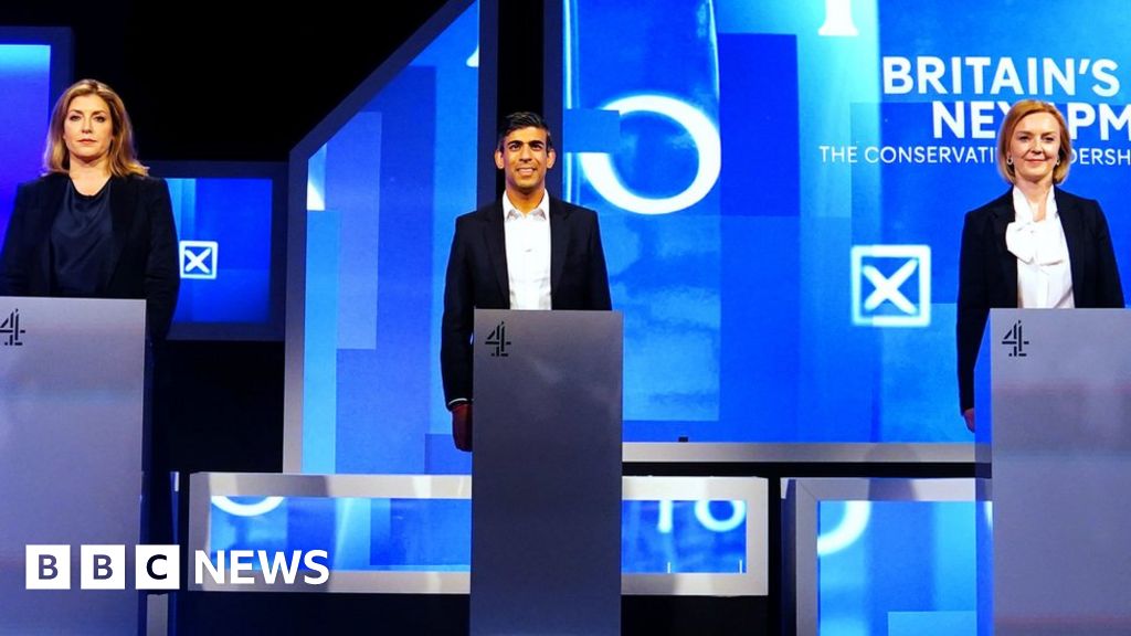 Race tightens to get into Tory leadership run-off vote