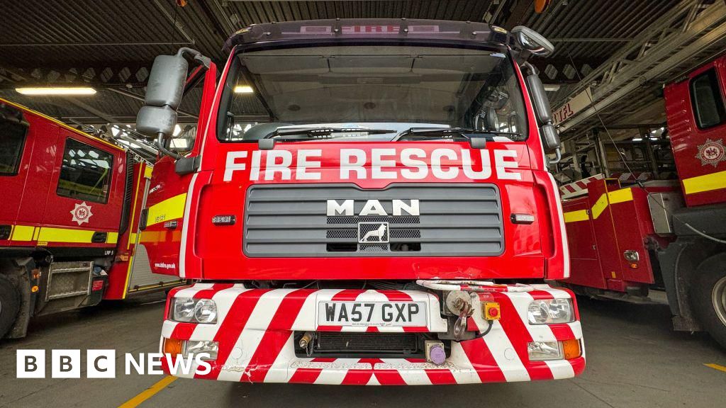 Firefighters Tackle Multiple Large Blazes Across UK Urban, Woodland Sites