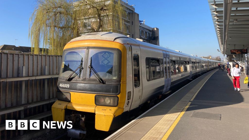 Southeastern: Rail firm to add 200 trains a week from December