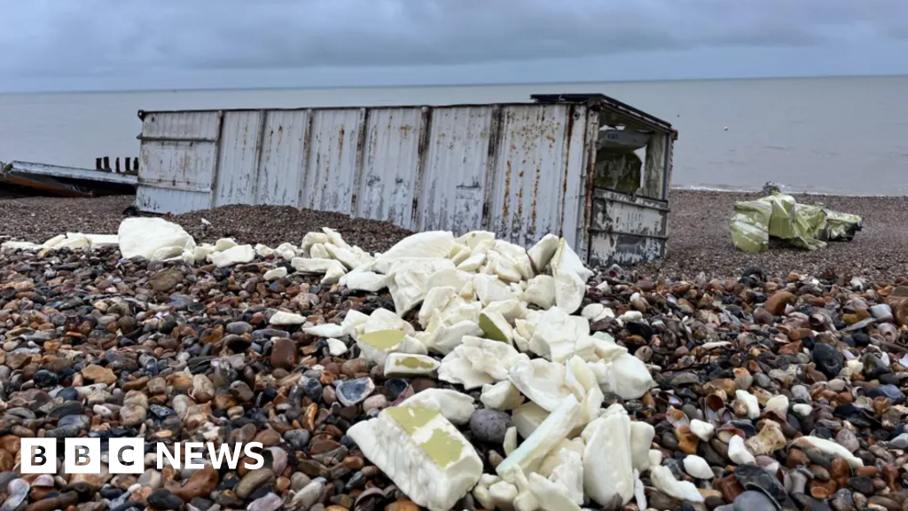 Banana containers 'not properly secured' on Baltic Klipper ship