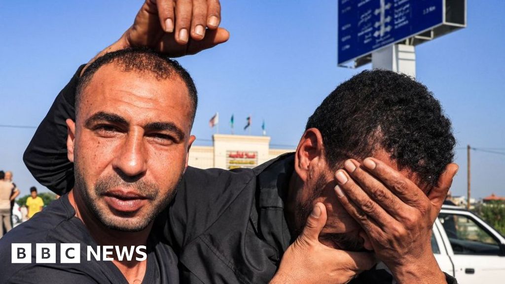Тълпи работници от Газа се завръщат на палестинската територия, след