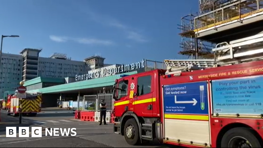 Aintree Hospital fire Patients evacuated and A&E closed BBC News