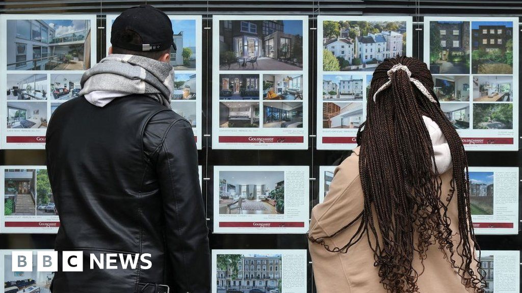 Mortgage approvals sink to lowest level in two years