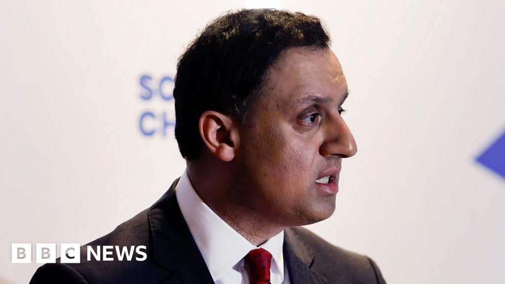 Sarwar 'stood by' resignation call in conversation with Starmer