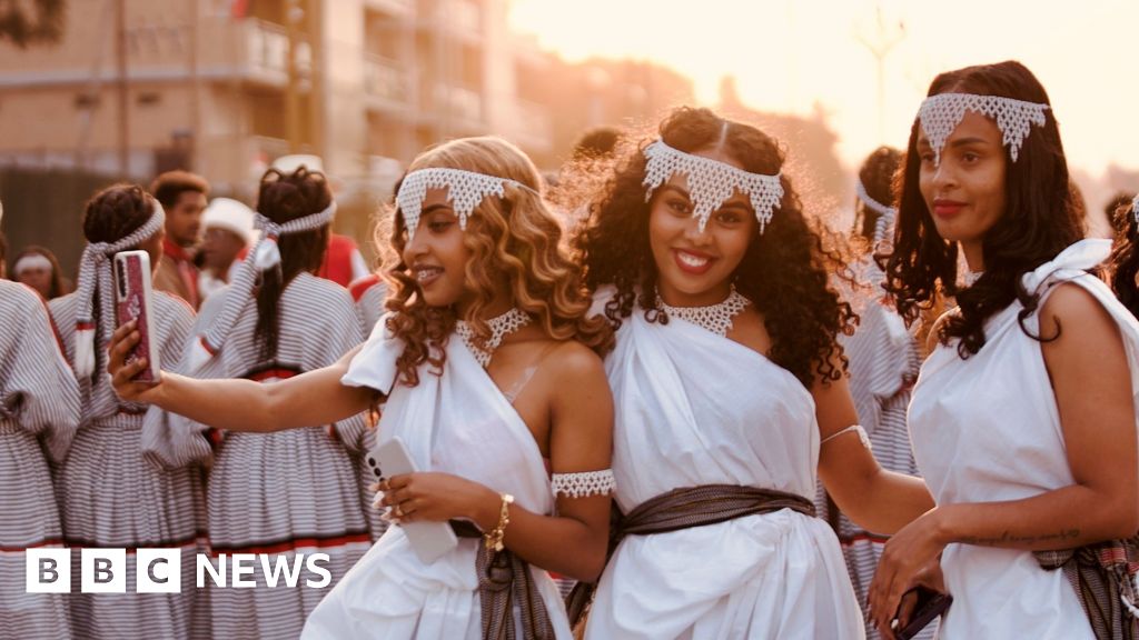 Selfies and singing as Ethiopians celebrate thanksgiving