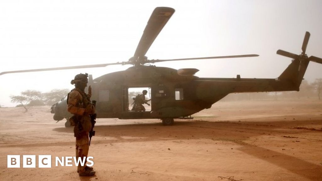 Thirteen French troops killed in helicopter crash in Mali