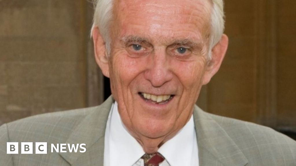 Sir Martin Wood Tributes paid to pioneering scientist BBC News