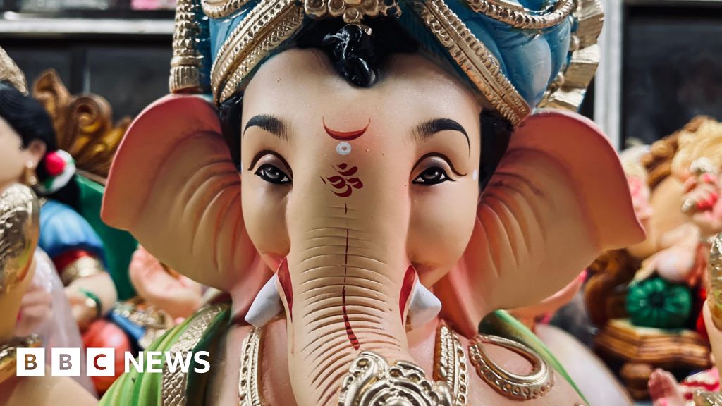 bbc.co.uk - Alpesh Karkare - Maharashtra: India's Ganesh idol makers count cost of devastating floods