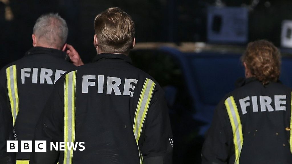 Little Hulton fire Crews tackle large warehouse blaze BBC News