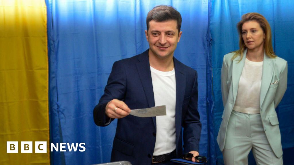 Starmer backs Zelensky after Trump calls him 'dictator'