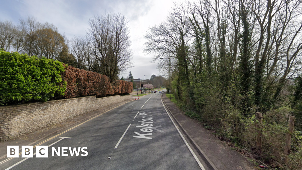 Children injured after bus collides with tree branch in Bath