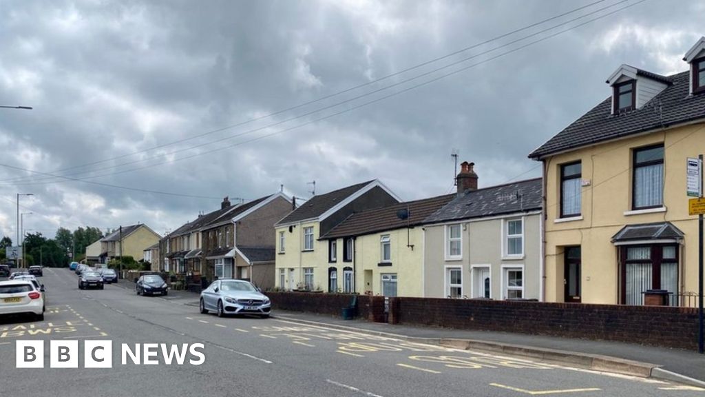 Hirwaun: Boy, 13, dies in hospital after being hit by car 