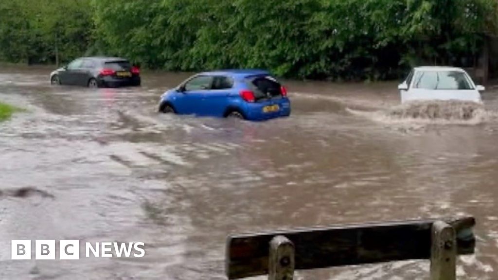 Video Captures Flash Flooding And Hail In Hertfordshire Bbc News 