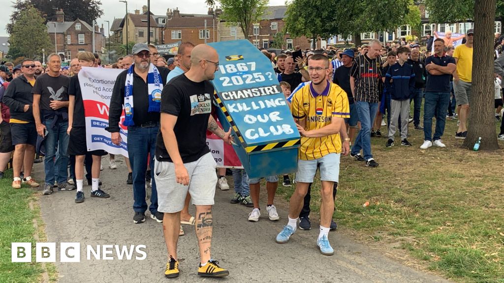Sheff Wed fans hold funeral protest at 'death of club'