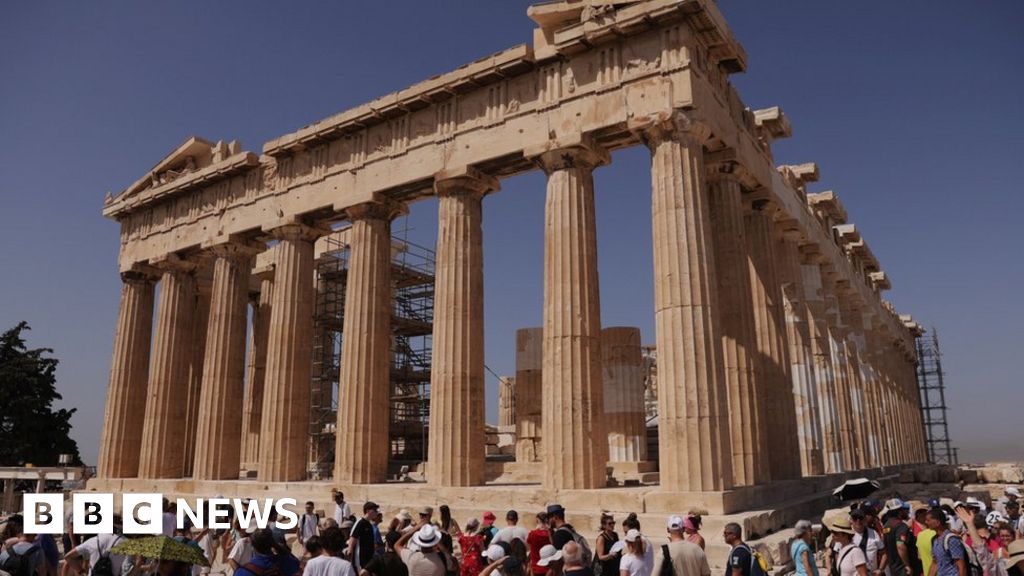 Europe heatwave: Extreme heat leads to Greece Acropolis closure