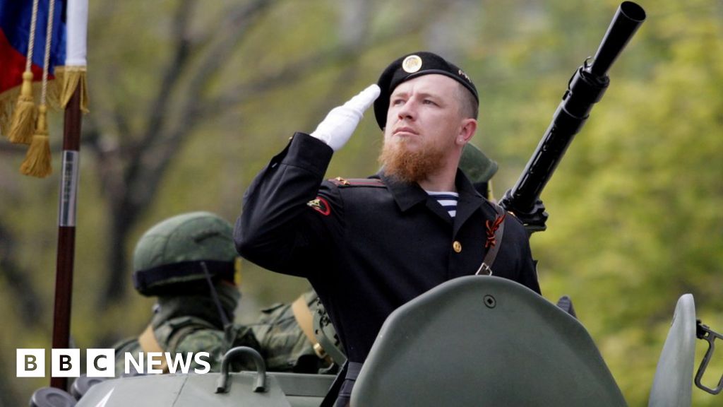 Motorola Ukraine Rebels Accuse Kiev Over Commanders Death Bbc News 