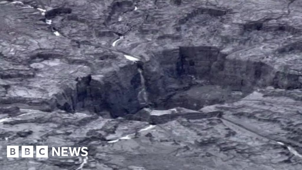 Sinkhole causes waste water leak BBC News