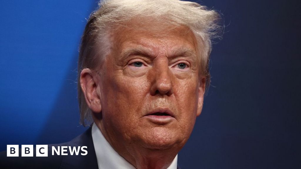 Paramount to pay Trump $16m over 60 Minutes Kamala Harris interview thumbnail