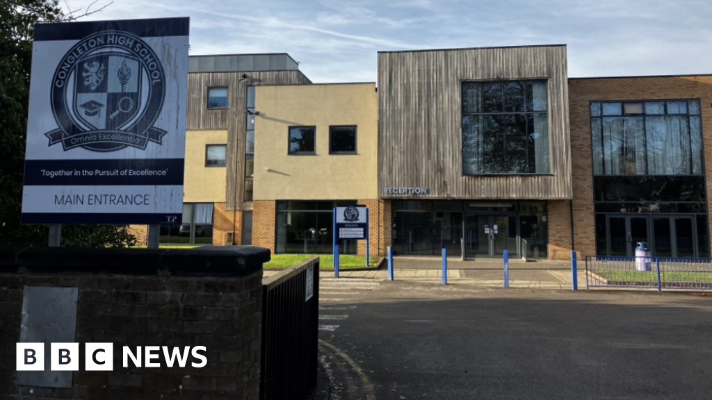 School shuts for deep clean after pupil sickness