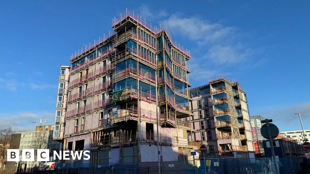 Newcastle-under-Lyme's Sky Building construction resumes - BBC News