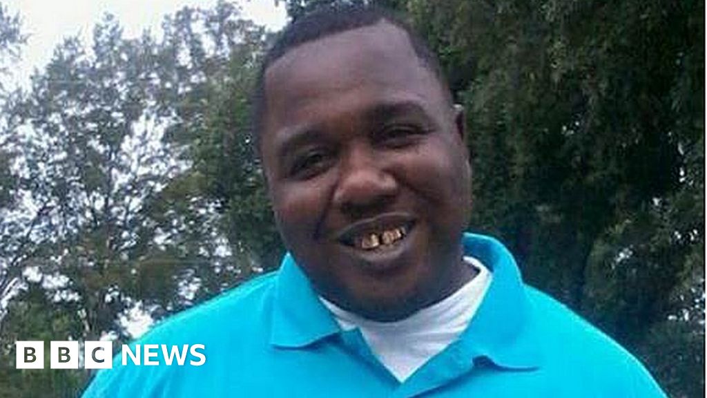 Alton Sterling Shooting Us Authorities To Investigate Bbc News