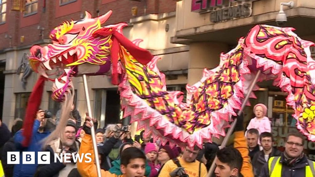 Dragons roar for Newcastle's Chinese New Year celebrations - BBC News