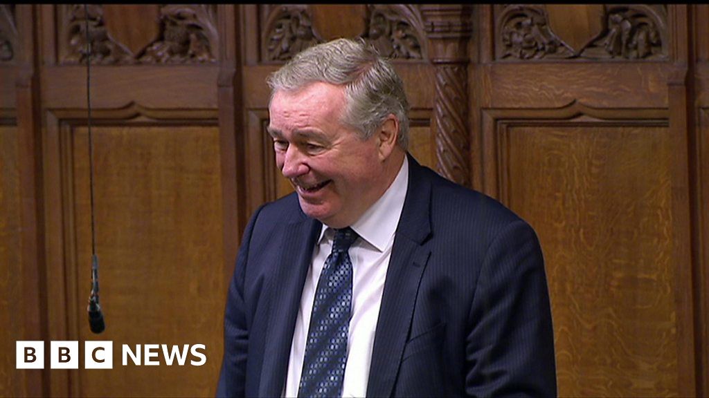 Sir Paul Beresford struggles with Scottish accent BBC News