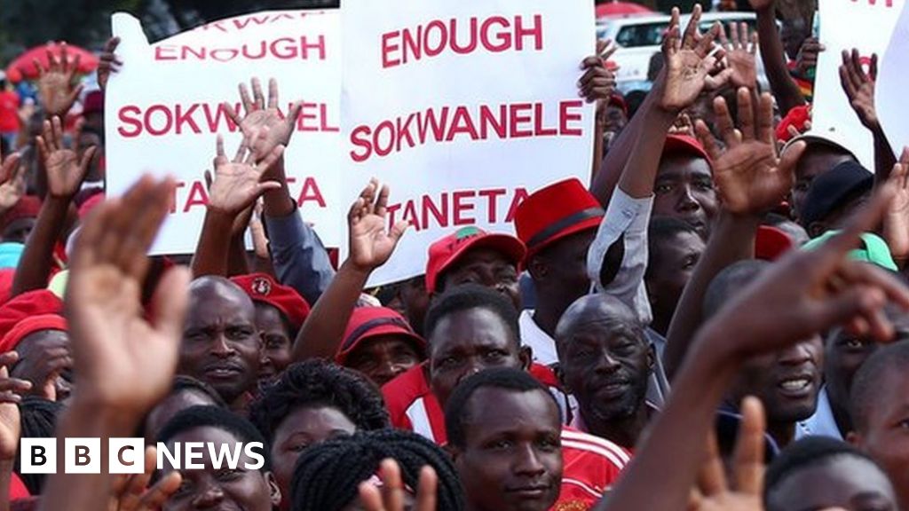Zimbabwe 2000 People Join Anti Mugabe Protest In Harare Bbc News 8634
