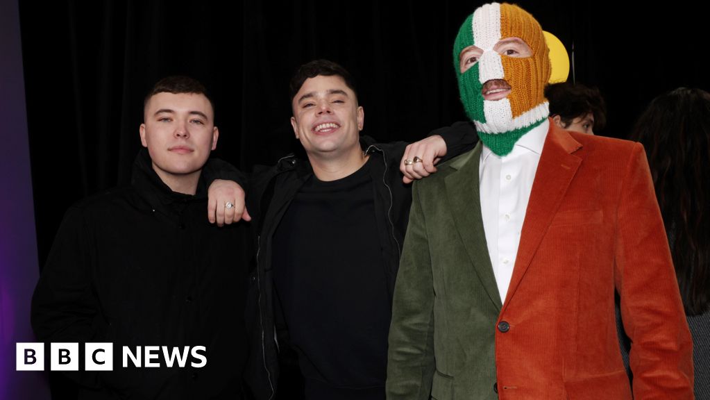 Kneecap banned from Hungary for three years